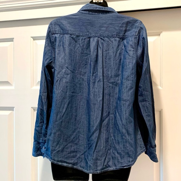 St. John's Bay Blue lightweight 100% cotton long sleeve button Denim Shirt, PL - Picture 3 of 6